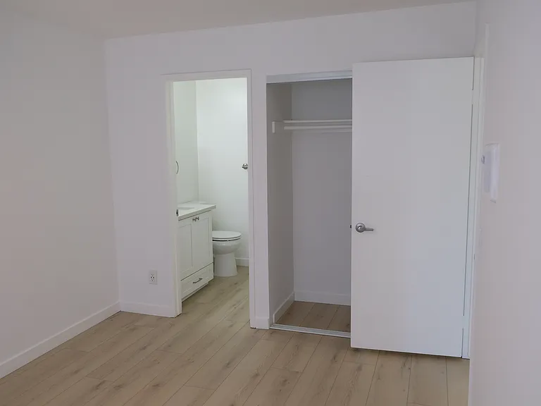2/2 Master bedroom and bath