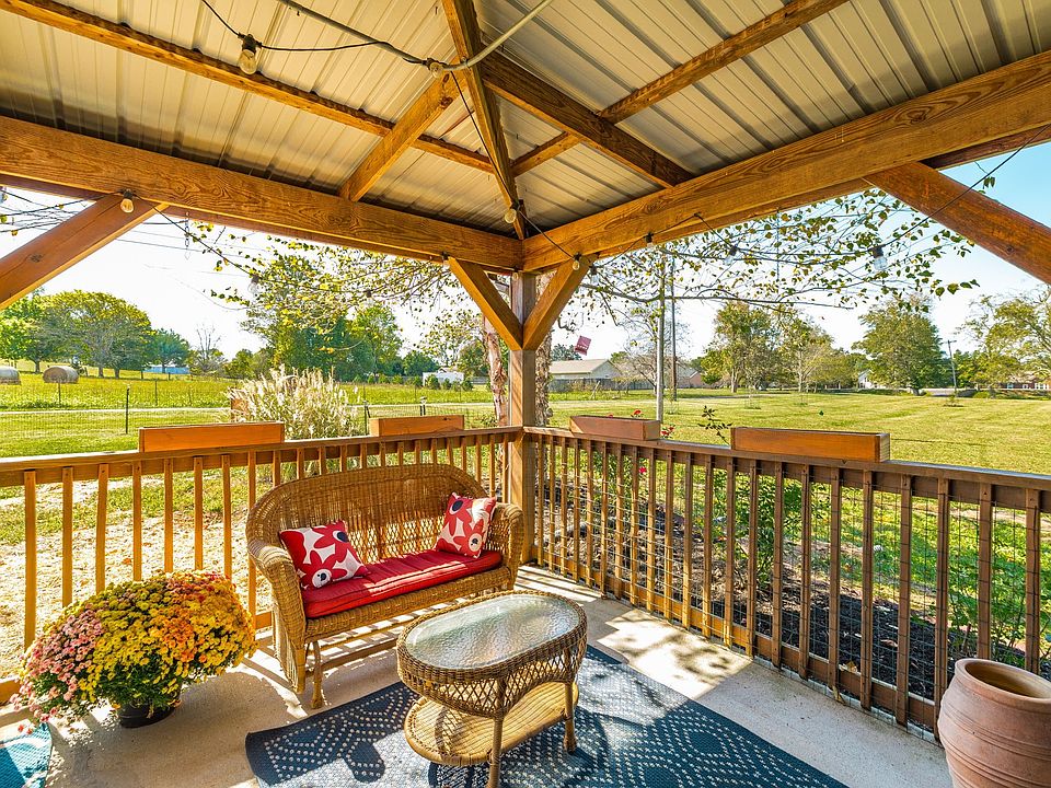 7th image of this home