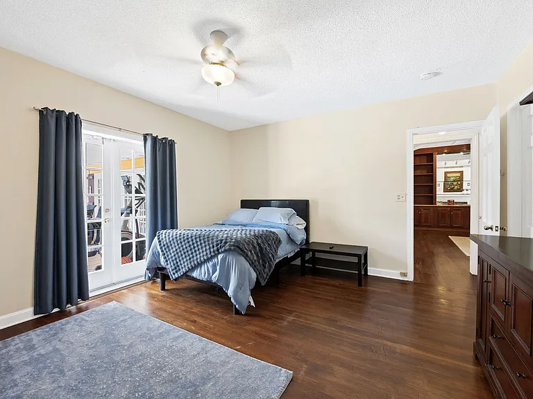 2400 Delmar Pl — Photo 29