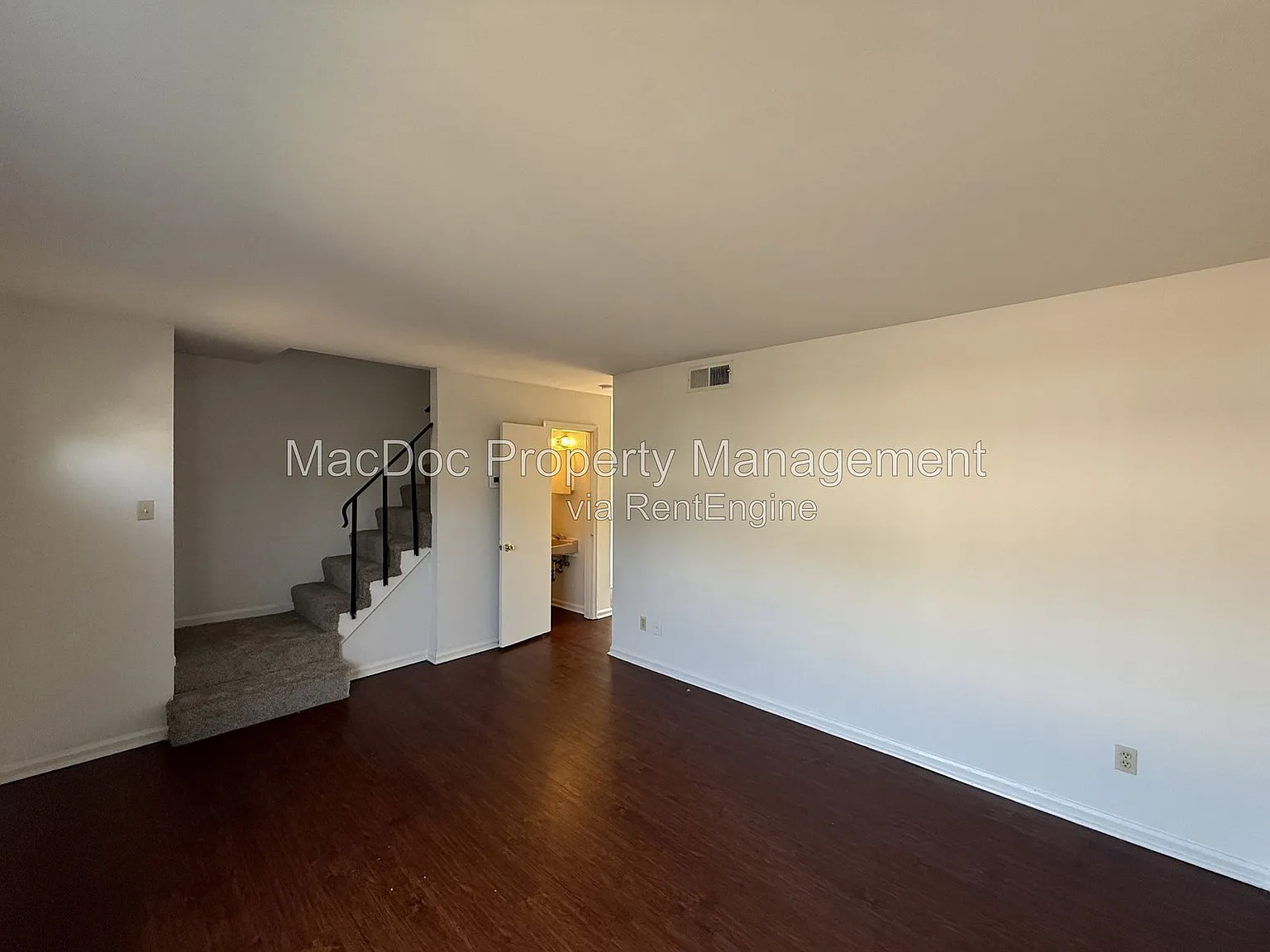 2 bed, 1.5 bath, 950 sqft, $1,795 — Photo 3