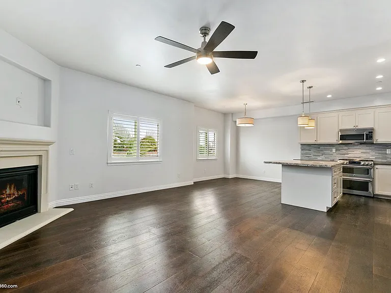 1627 Hornblend St — Photo 10