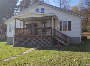 88 White Rd, Wallback, WV 25285