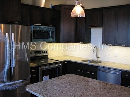 5th image of 131 W Cedar St Unit 1