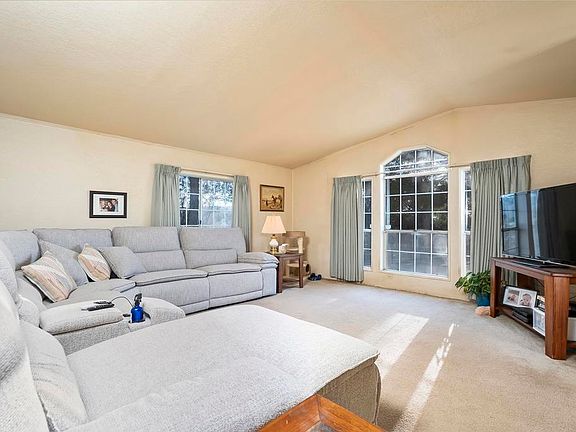 5th image of 22170 Japatul Valley Rd