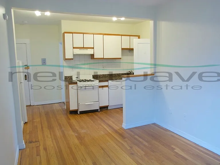 58 Queensberry St #21 — Photo 9