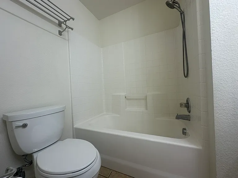 4717 Worchester Ln — Photo 16