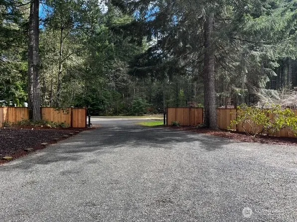 21 N White Way Ln, Hoodsport, WA 98548