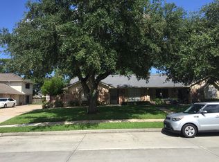 17113 Blackhawk Blvd, Friendswood, TX 77546