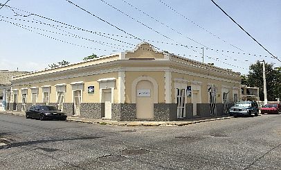 2nd image of 148 Calle Reina