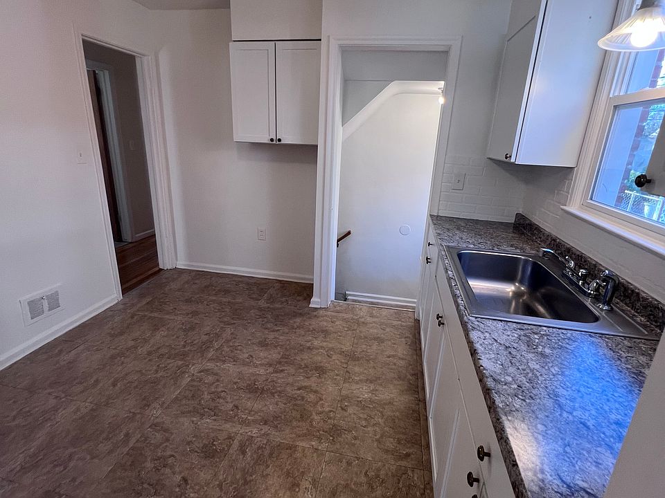 9880 Carter Ave, photo 4