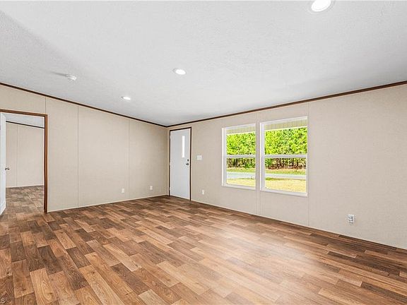 5th image of 3932 Prides Rd