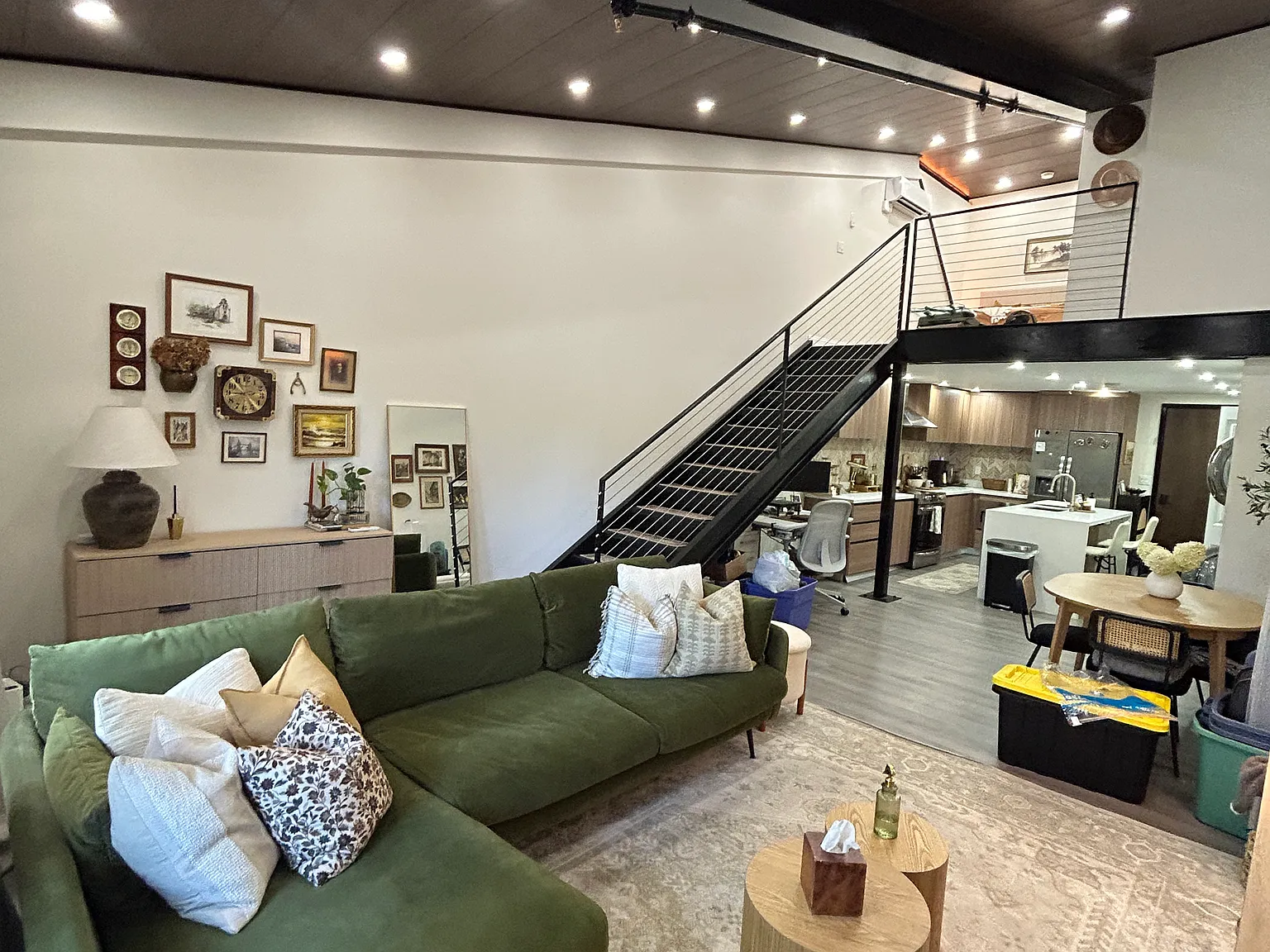 1 bed, 1.5 bath, 1900 sqft, $1,699 — Photo 1