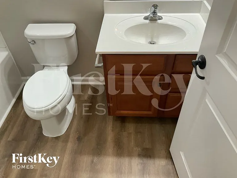 4313 Roundwood Ct — Photo 9