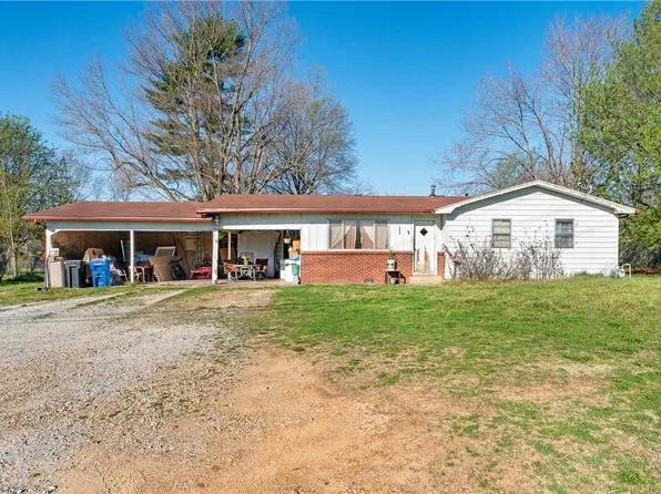 1434 S Monte Northeast Rd, Rogers, AR 72756