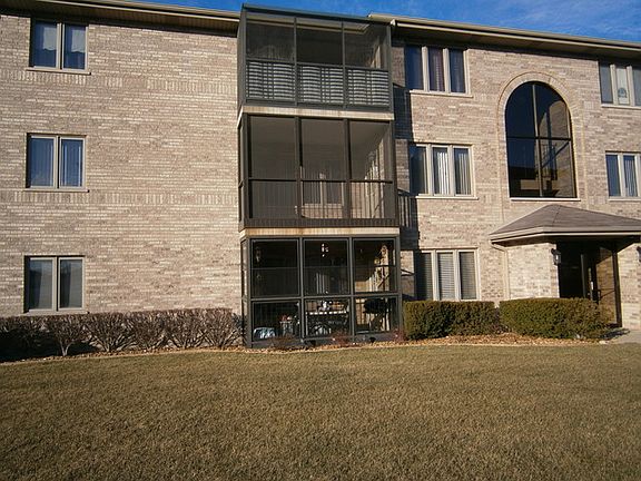 2nd image of 13934 E Leamington Dr