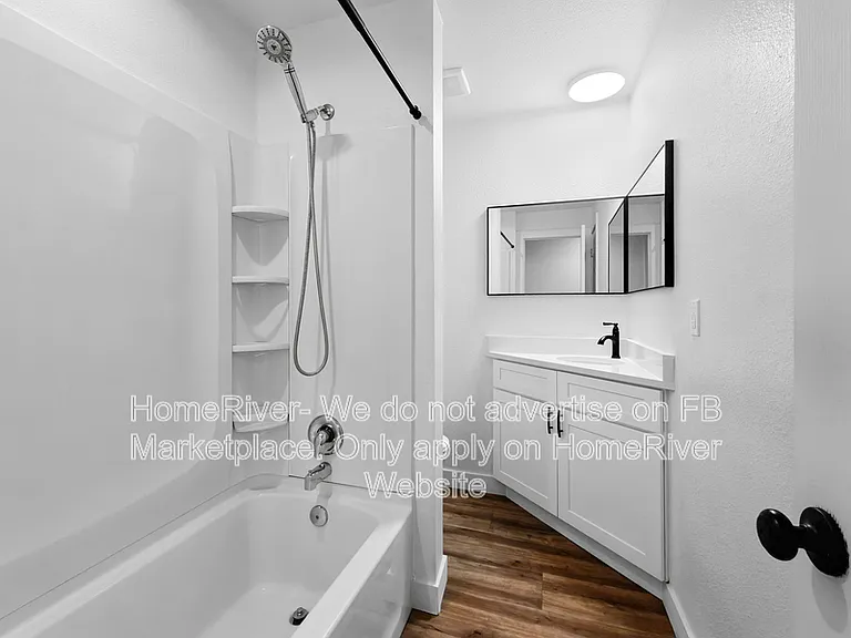 1202 S Russell St — Photo 7