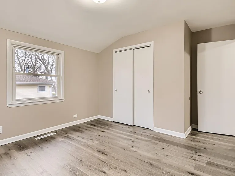 120 Roberts Rd — Photo 21
