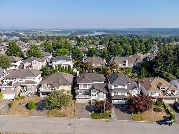 5th image of 1252 Dewar Way