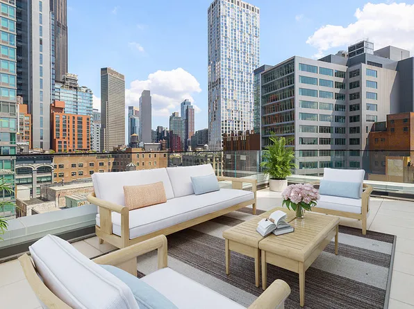 150 Lawrence Street image 8 of 32