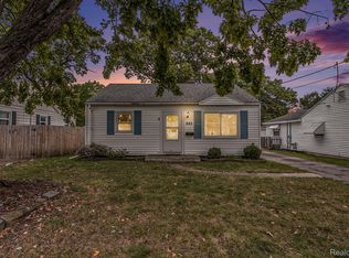 945 33rd St SW, Wyoming, MI 49509