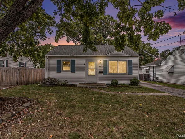 945 33rd St SW, Wyoming, MI 49509