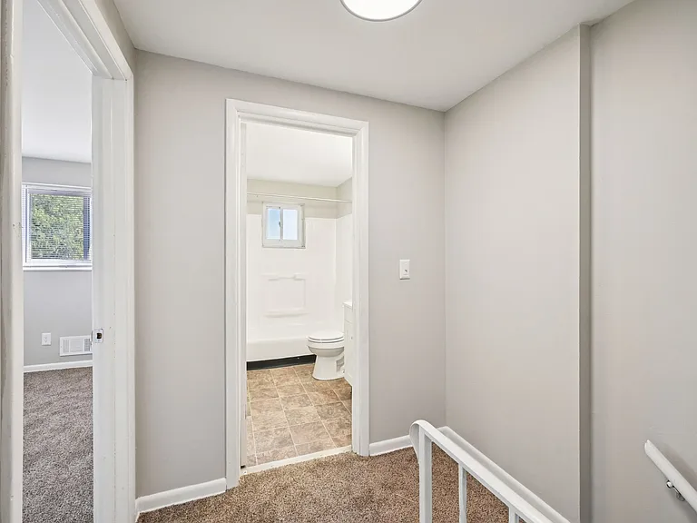 Worthington Court II — Photo 19
