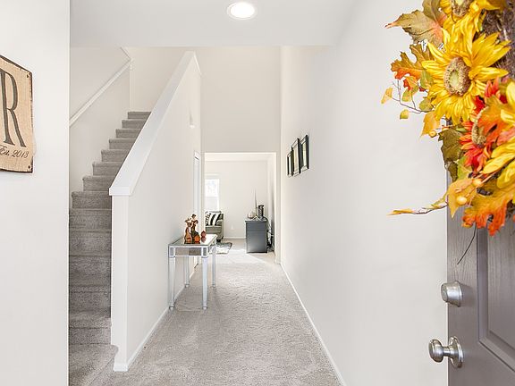 4th image of 2710 11th Ave NW #16