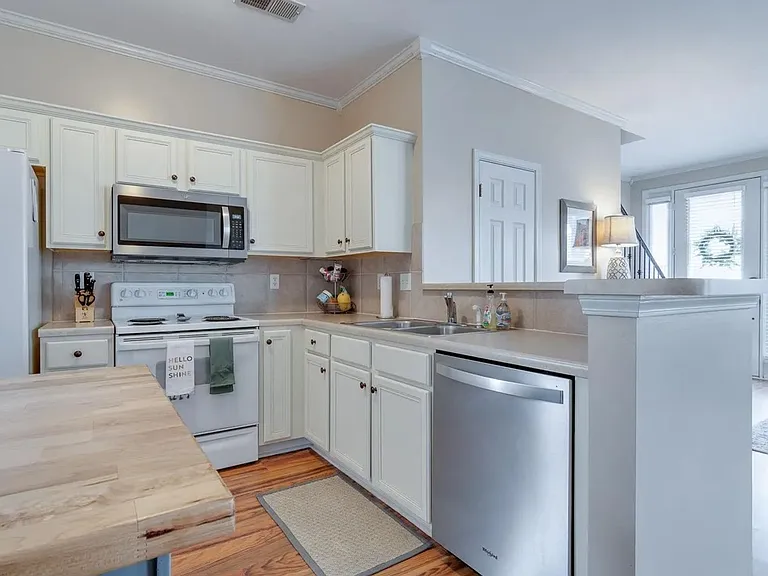 1189 Misty Isle Dr — Photo 8
