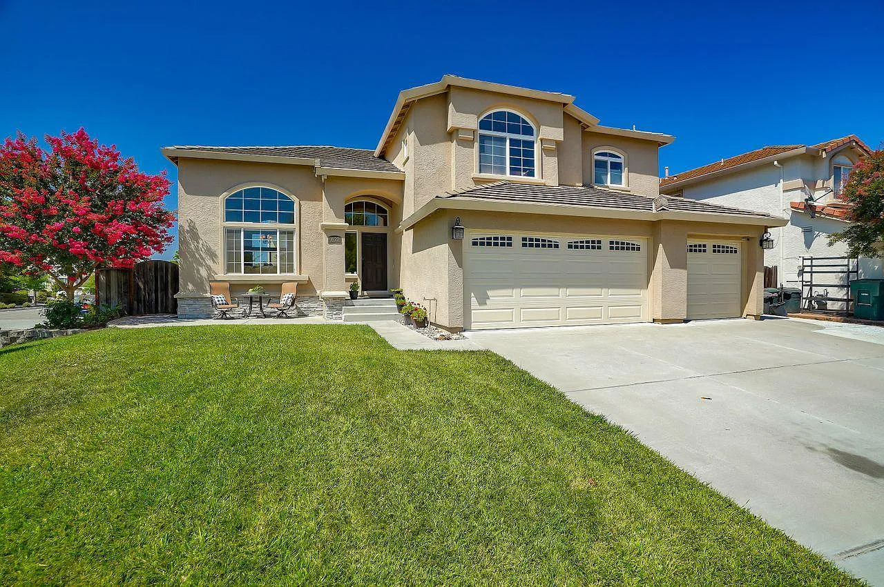 1023 Arapaho Dr photo 1