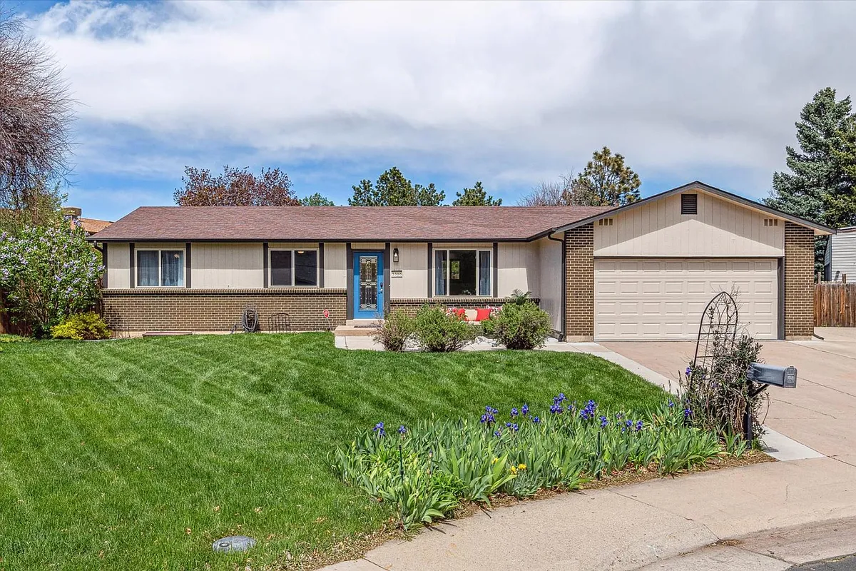 Photo 2 of 29 - 3306 S Kittredge St - Aurora, CO Property Photo - 3306 S Kittredge St