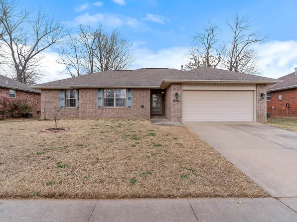 3853 W Lombard Street, Springfield, MO 65802