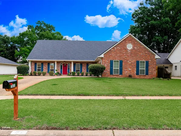 7631 Chesapeake Dr, Shreveport, LA 71105