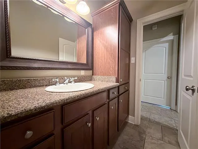 726 Place Saint Etienne St — Photo 16