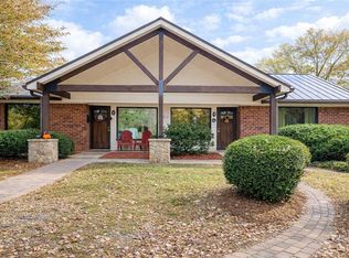 220 Sandy Springs Pl APT D, Atlanta, GA 30328