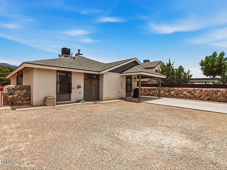 1117 Sun Shadow Dr — Photo 41