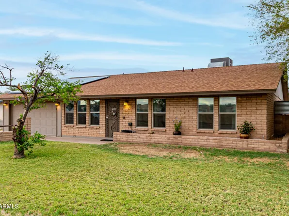 2 W HACKAMORE Avenue, Gilbert, AZ 85233