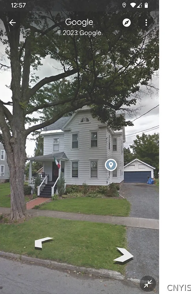 3 bed, 1.5 bath, 2588 sqft, $1,400 — Photo 1