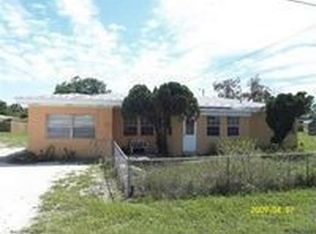 2715 Avenue D, Fort Pierce, FL 34947