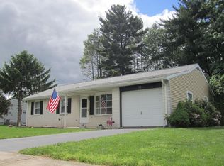 12 Forney Dr, Lititz, PA 17543