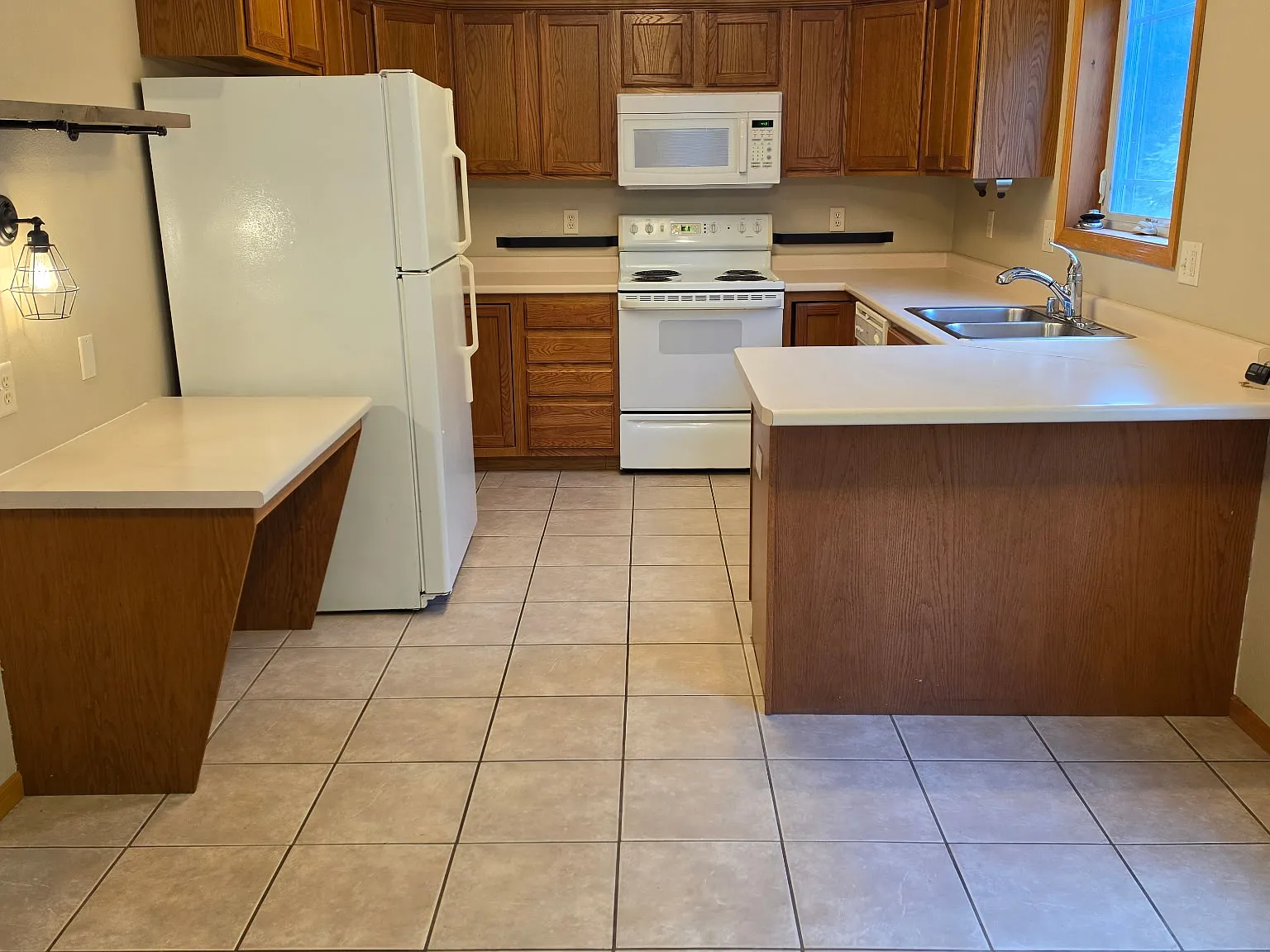 2 bed, 2240 sqft, $1,100 — Photo 4