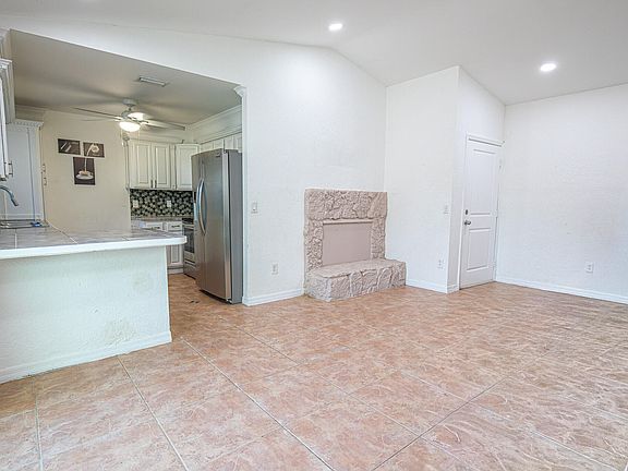 5th image of 11714 ORANGE Boulevard