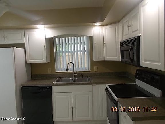 4th image of 1011 Lynn Ct
