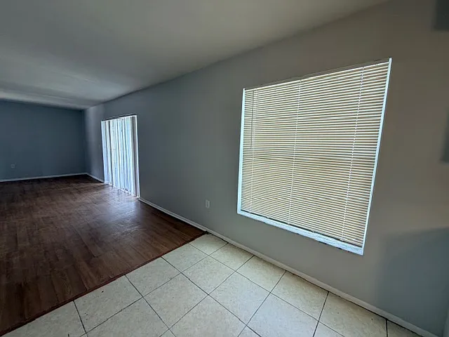 3 bed, 1296 sqft, $1,800 — Photo 4