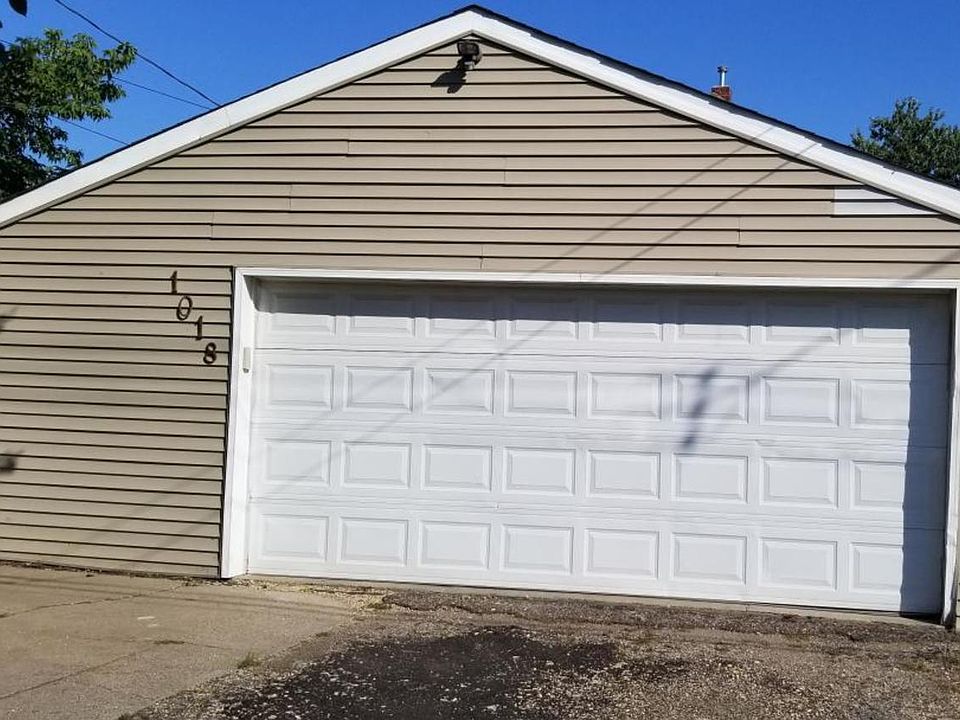 2nd image of 1018 Conway St