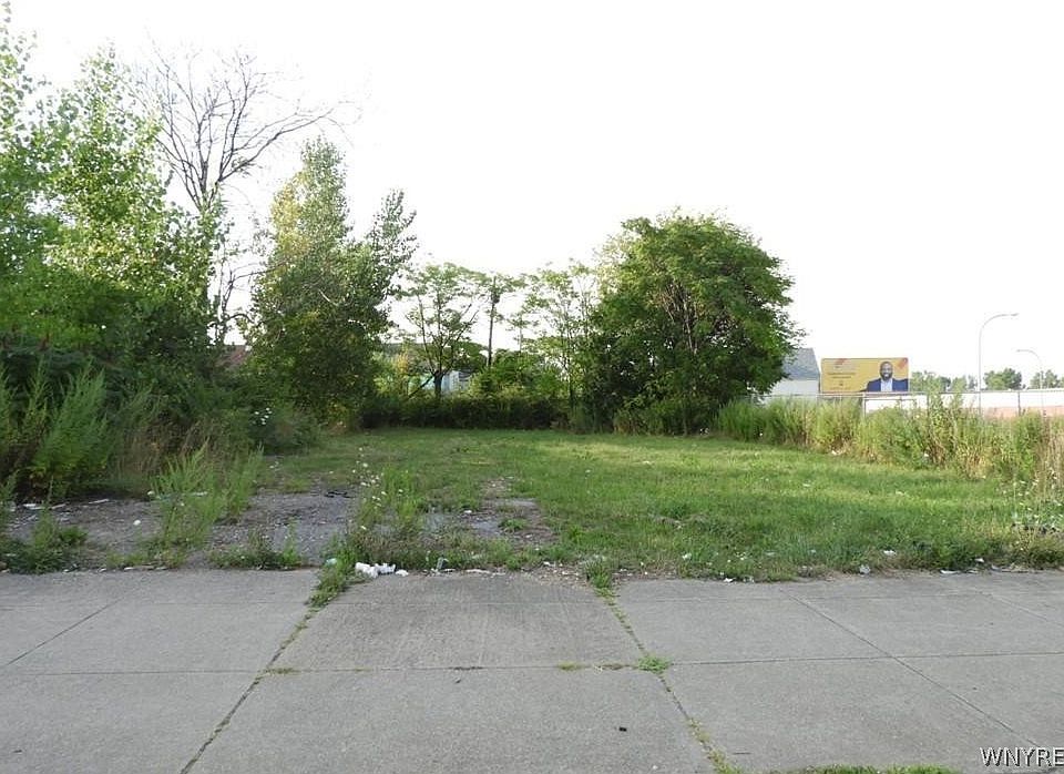 1st image of 1636 & 1638 Broadway St Lot 19