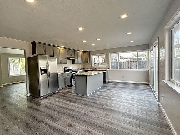 5th image of 5926 Southview Dr