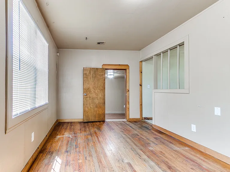 3109 NE 15th St #1 — Photo 5