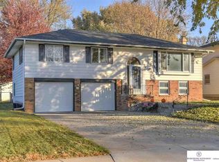 11760 Meredith Ave, Omaha, NE 68164