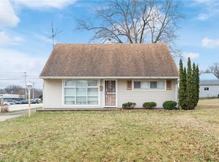 1076 Hartshorn St, Alliance, OH 44601