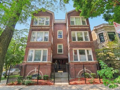 4702 N Campbell Ave APT 2, Chicago, IL, 60625